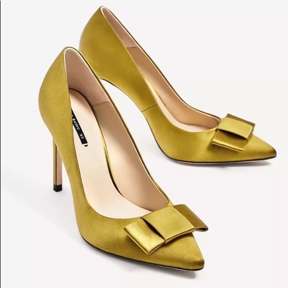 Zara Shoes - ZARA green pumps